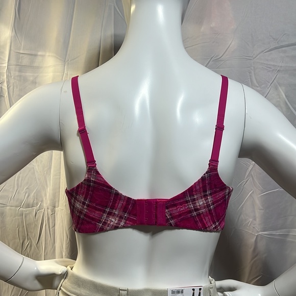 No Boundaries Junior's All Over Floral Lace Push Up Bra with Convertible Straps, - Picture 3 of 4